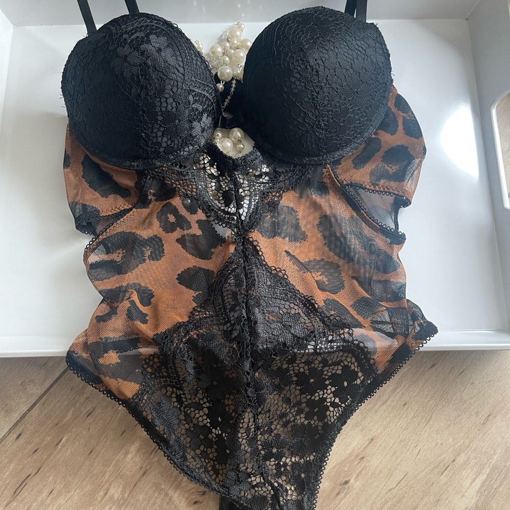NWOT Leopard Lace Teddy - Black Fuschia, Secret Lace with cut outs